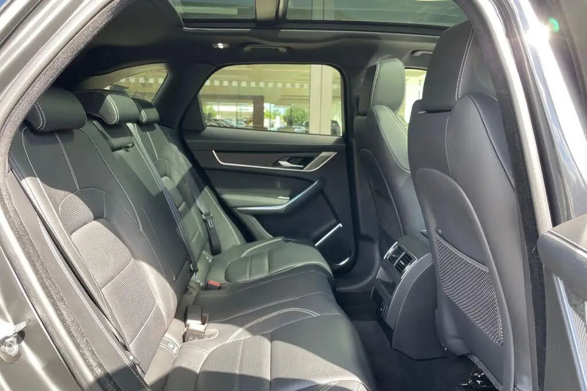 2022-jaguar-f-pace-20-p250-r-dynamic-black-big-34