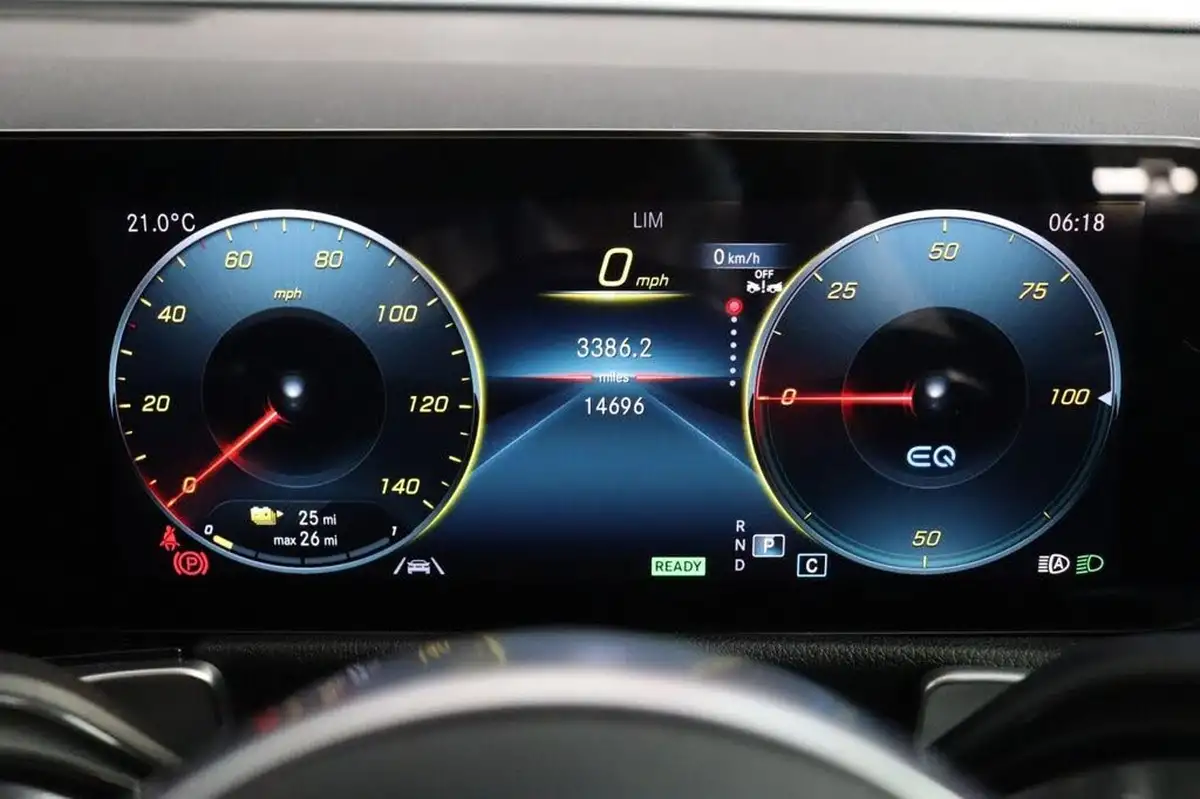 2022-mercedes-benz-eqb-e-eqb-300-amg-line-premium-big-15