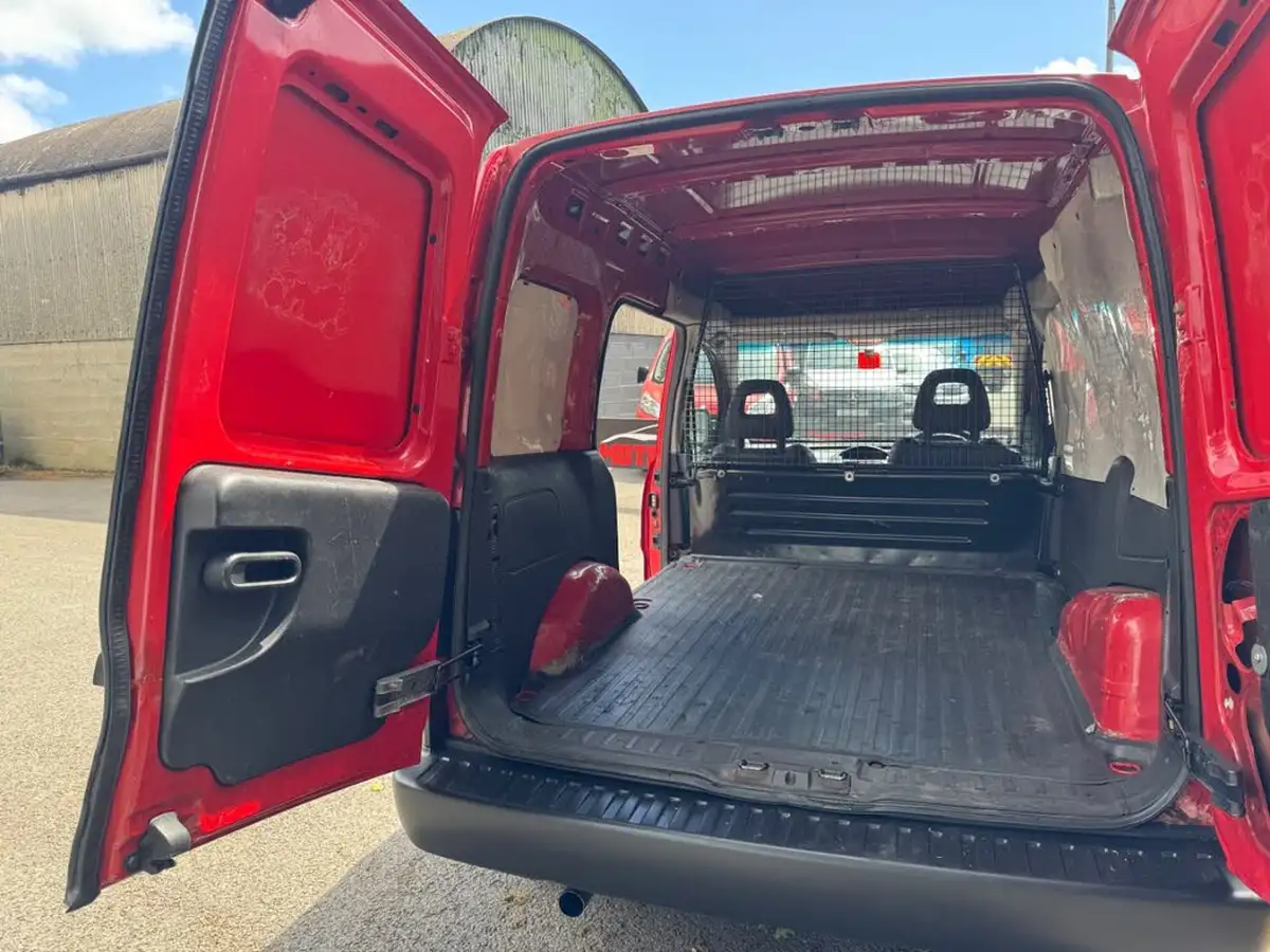 2010-vauxhall-combo-13td-1700-panel-big-12