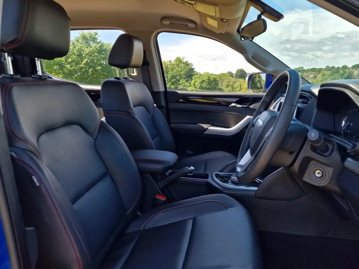 2023-maxus-t90ev-e-8855kwh-big-6