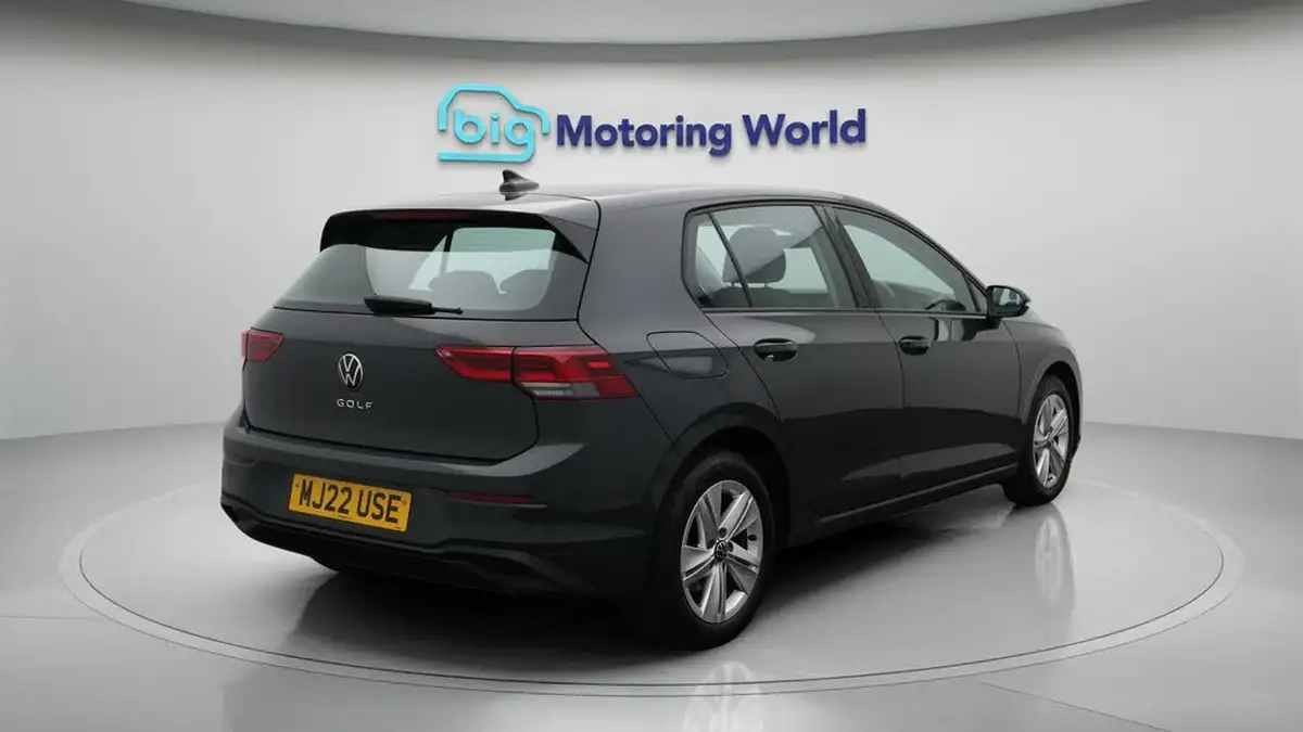 2022-volkswagen-golf-15-tsi-life-130ps-hatchback-big-7