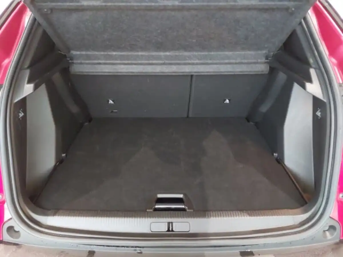 2024-peugeot-2008-suv-12-puretech-allure-130ps-eat8-big-7