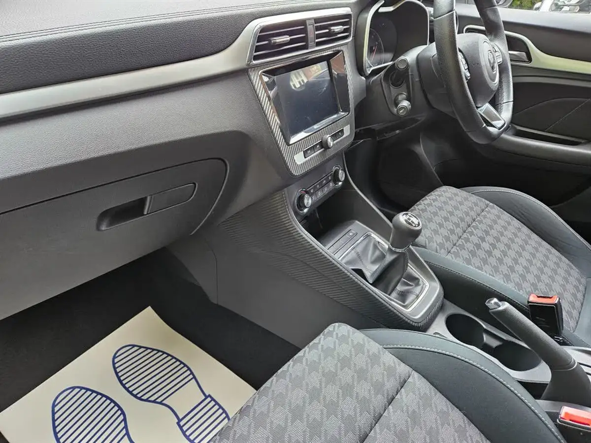 2019-mg-zs-suv-15-vti-tech-excite-105bhp-big-2