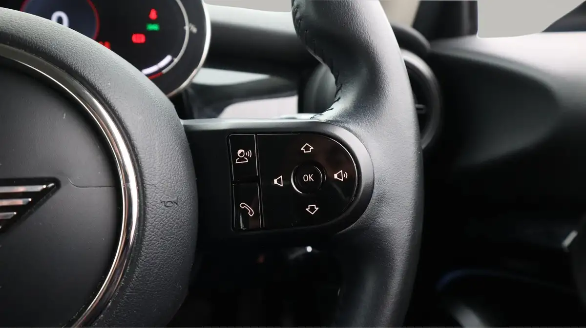2022-mini-cooper-15-cooper-classic-premium-hatchback-3d-auto-big-24