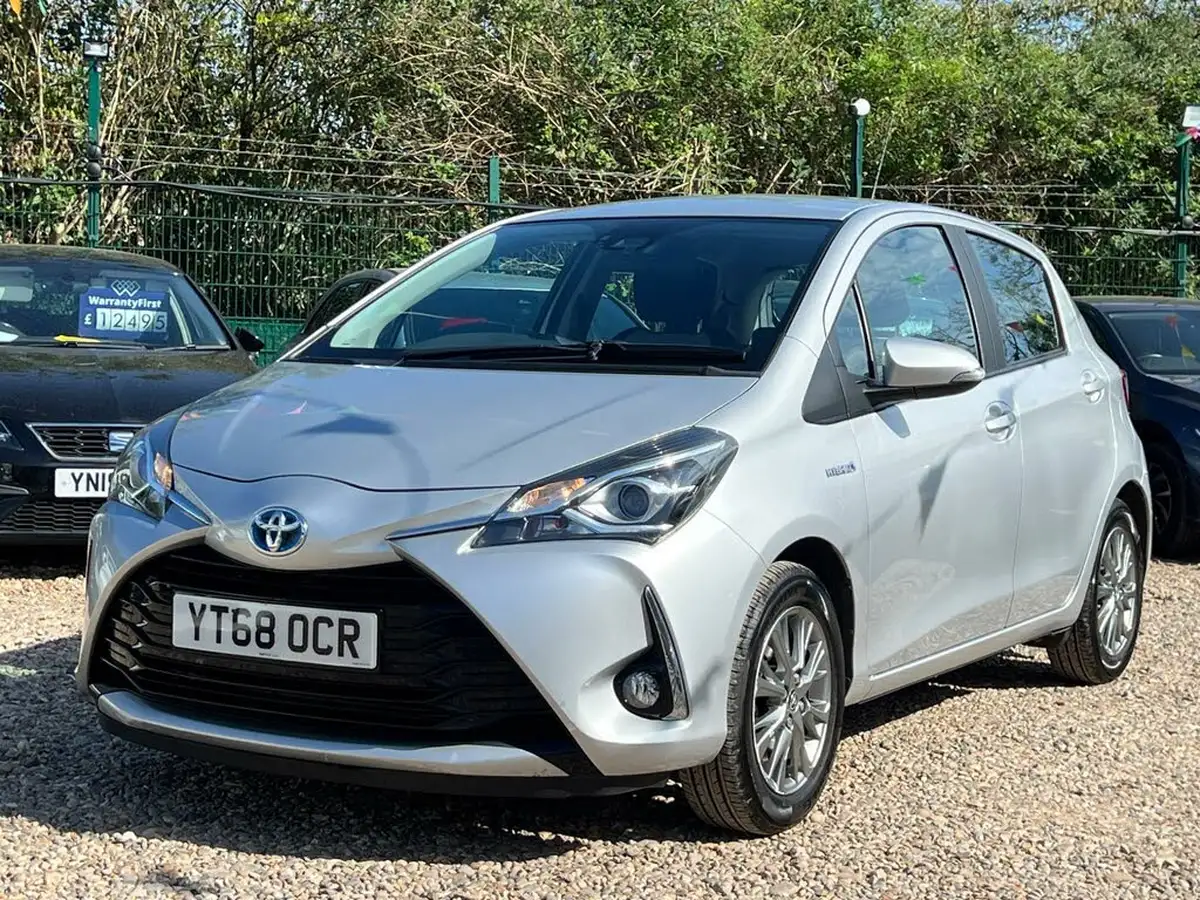 2018-toyota-yaris-15-vvt-i-icon-hybrid-big-3