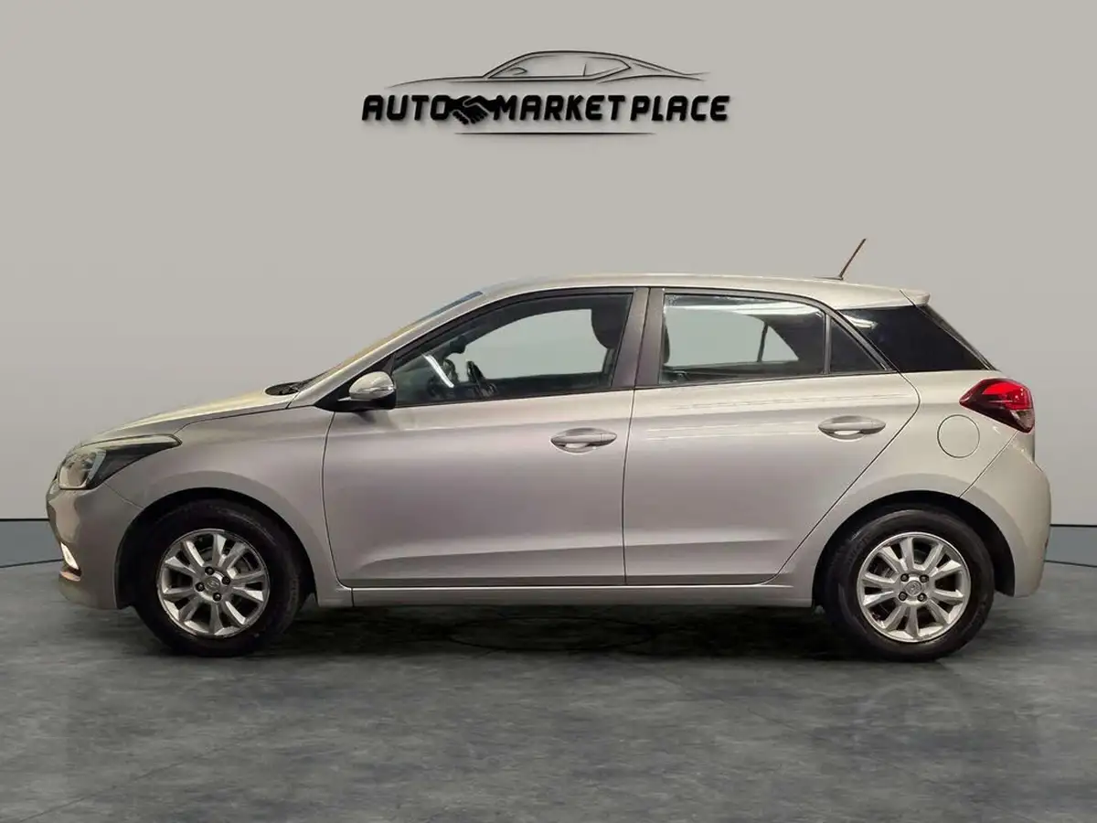 2017-hyundai-i20-12-se-hatchback-5d-big-8