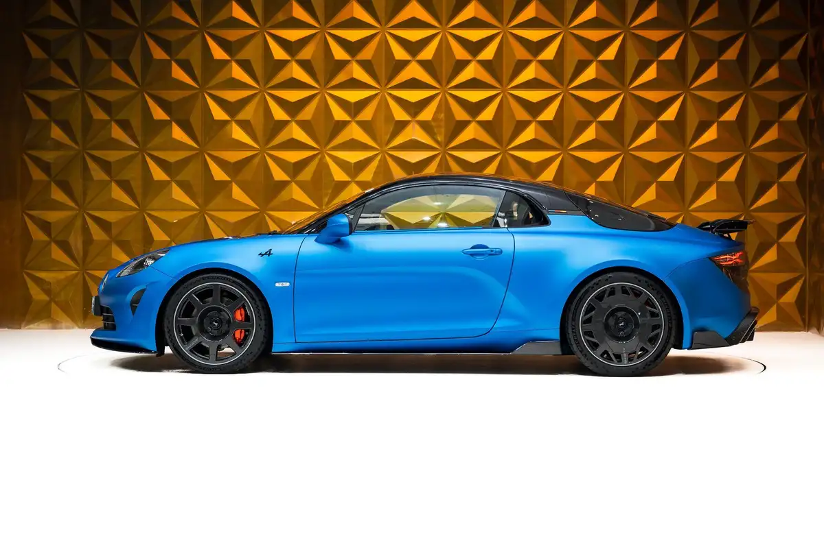 2024-alpine-a110-18-t-r-alonso-edition-le-big-4