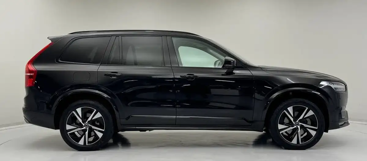 2024-volvo-xc90-20-b5-r-design-big-3