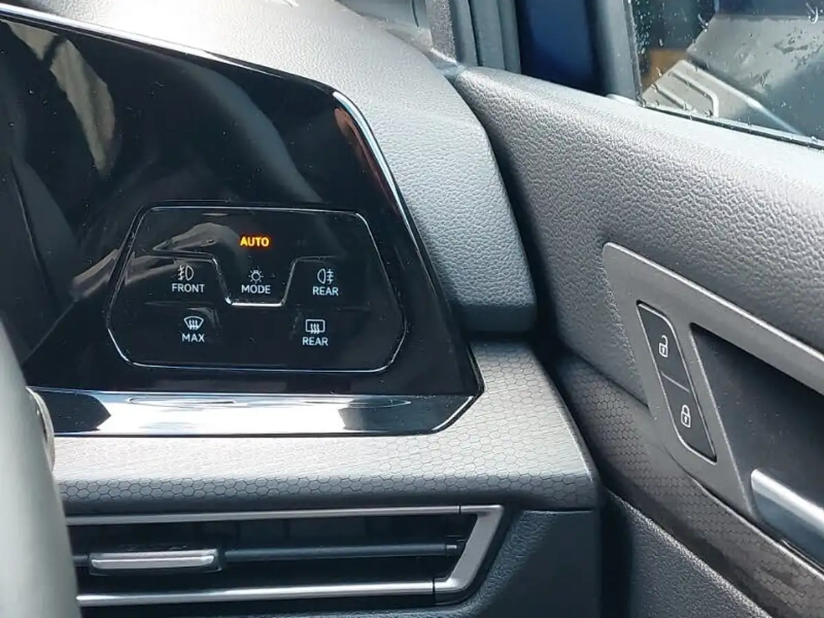 2022-volkswagen-golf-20tdi-gtd-big-13