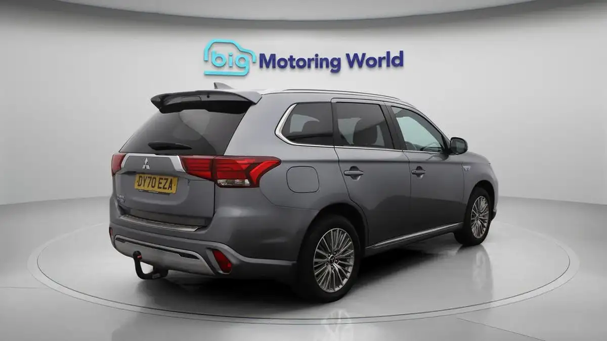2020-mitsubishi-outlander-24-dynamic-phev-big-7