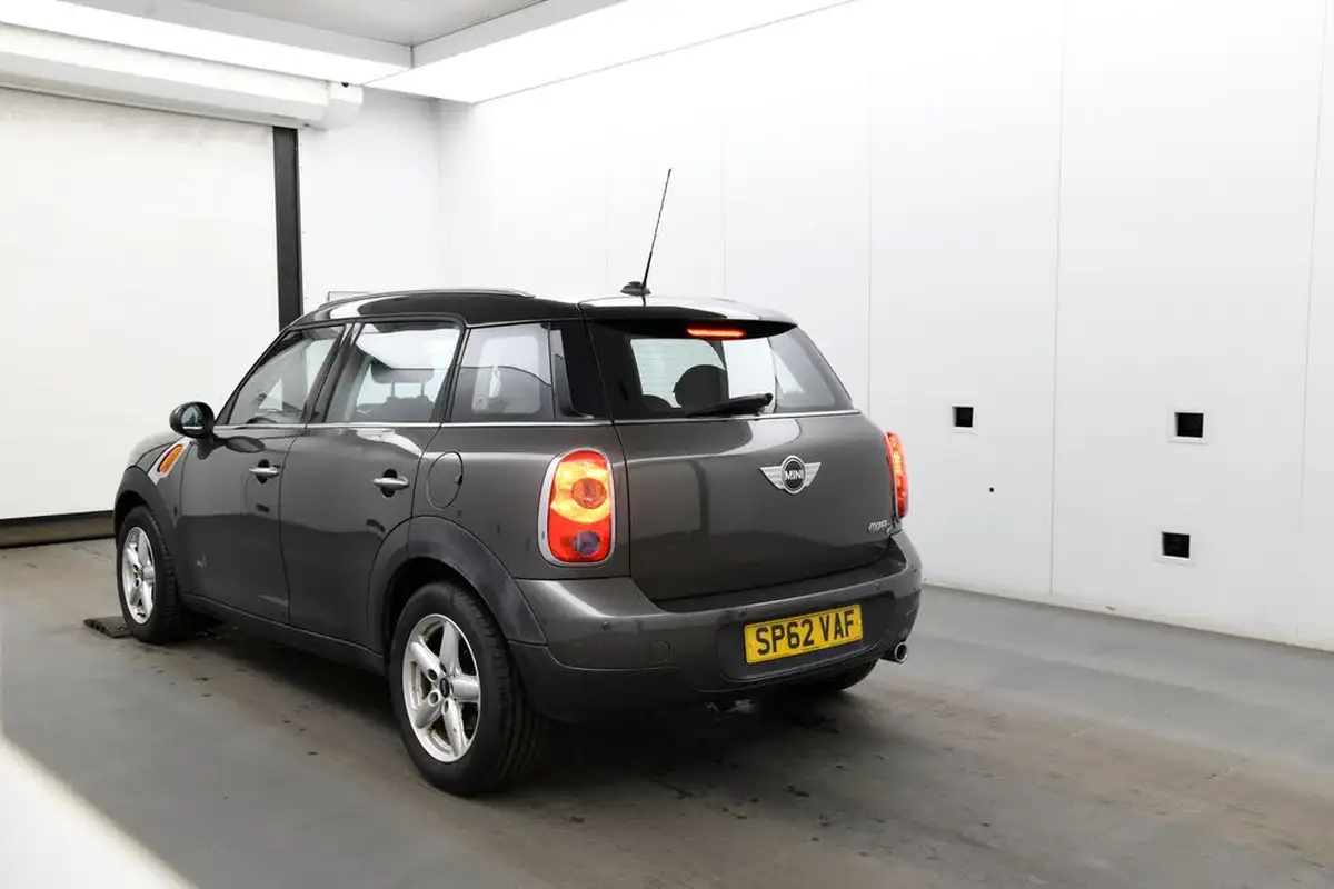 2012-mini-countryman-16td-cooper-big-3
