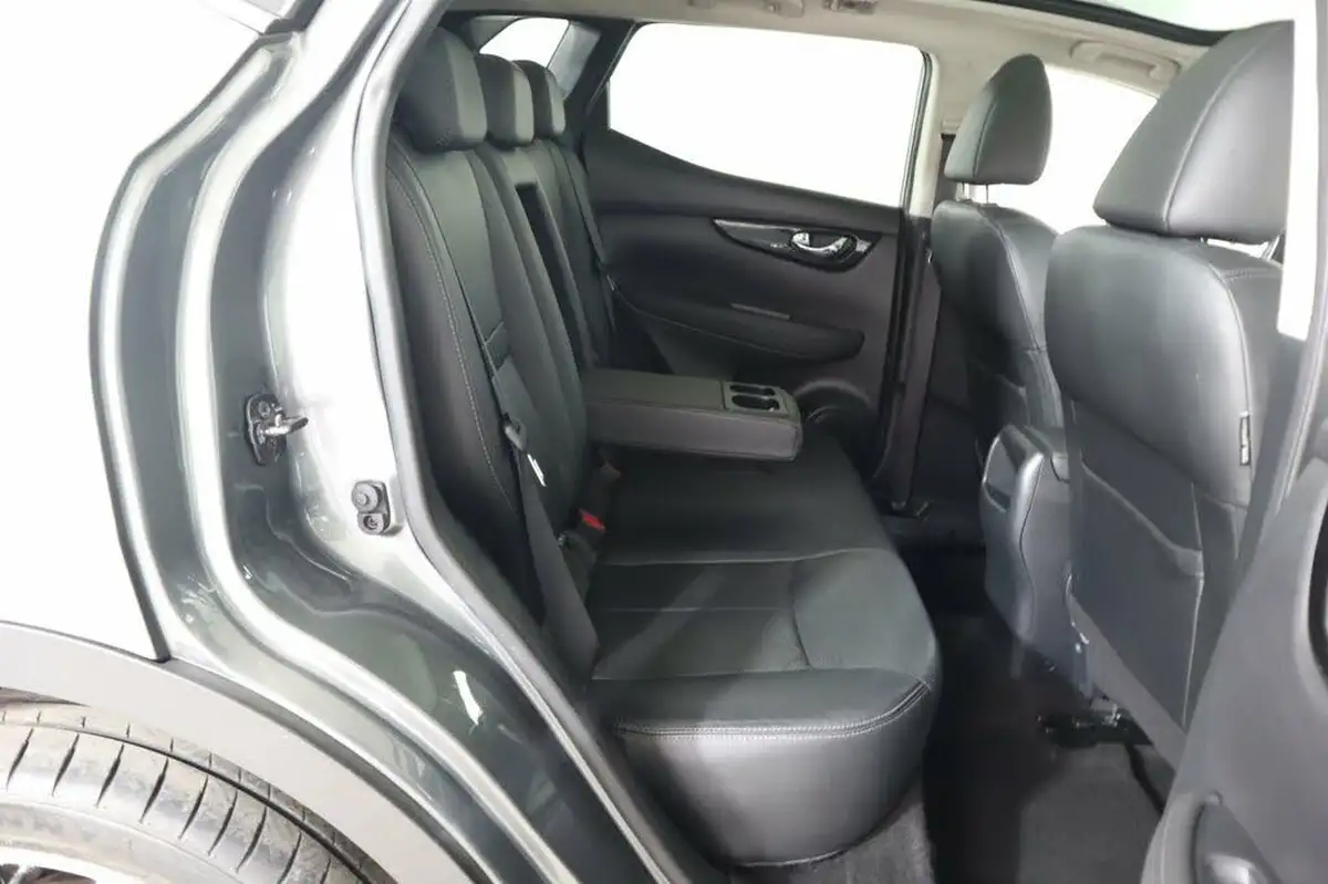 2014-nissan-qashqai-16dci-tekna-4x4-big-17
