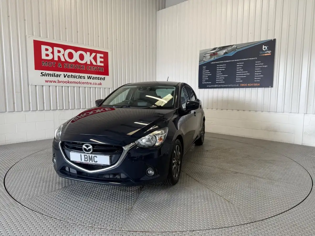 2016-mazda-mazda2-15-sport-nav-90ps-big-2