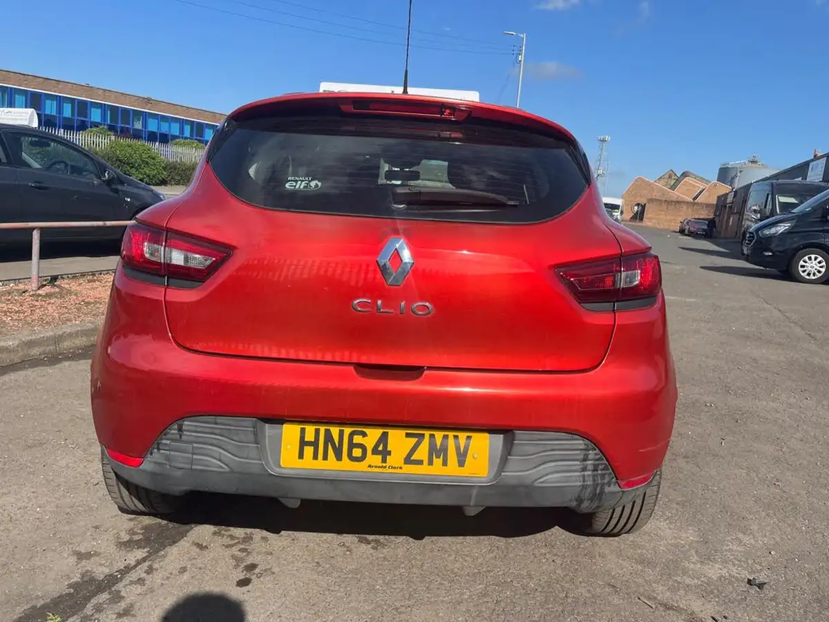 2014-renault-clio-12-expression-big-4
