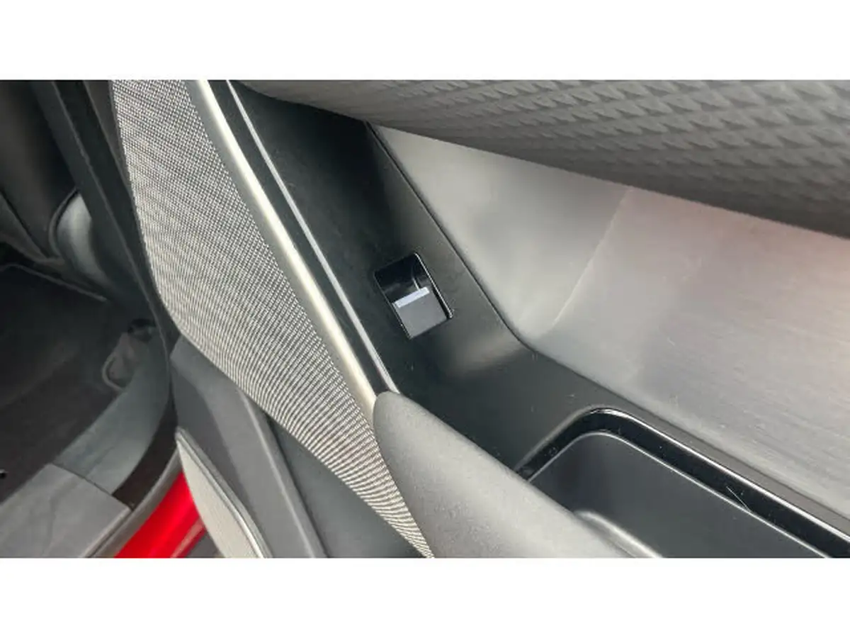 2022-land-rover-range-rover-velar-20-d200-velar-big-55