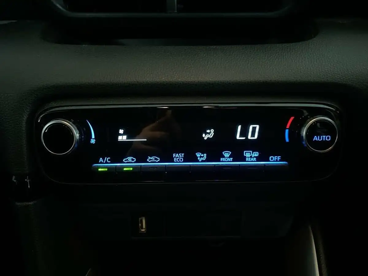 2023-toyota-yaris-15-vvt-i-design-big-30