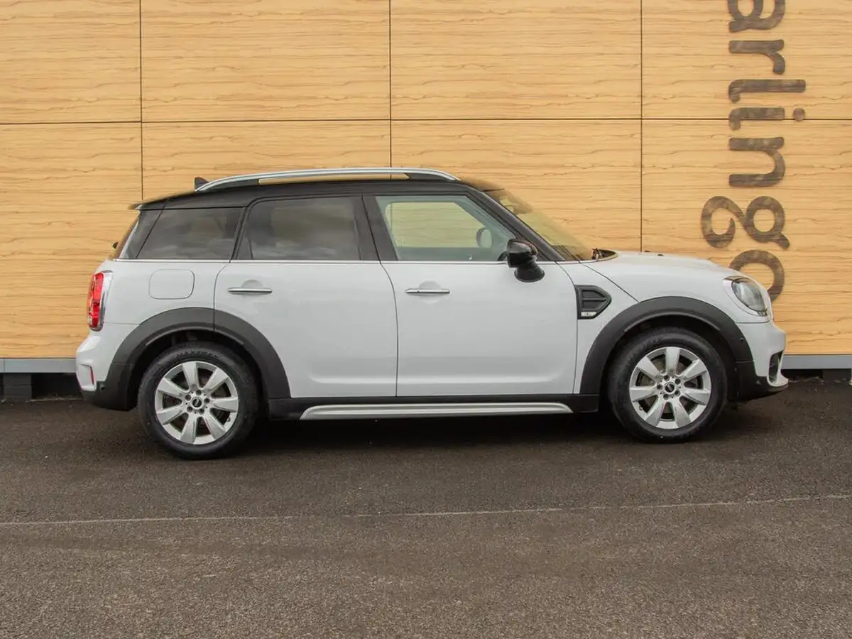 2019-mini-countryman-15-cooper-classic-big-11