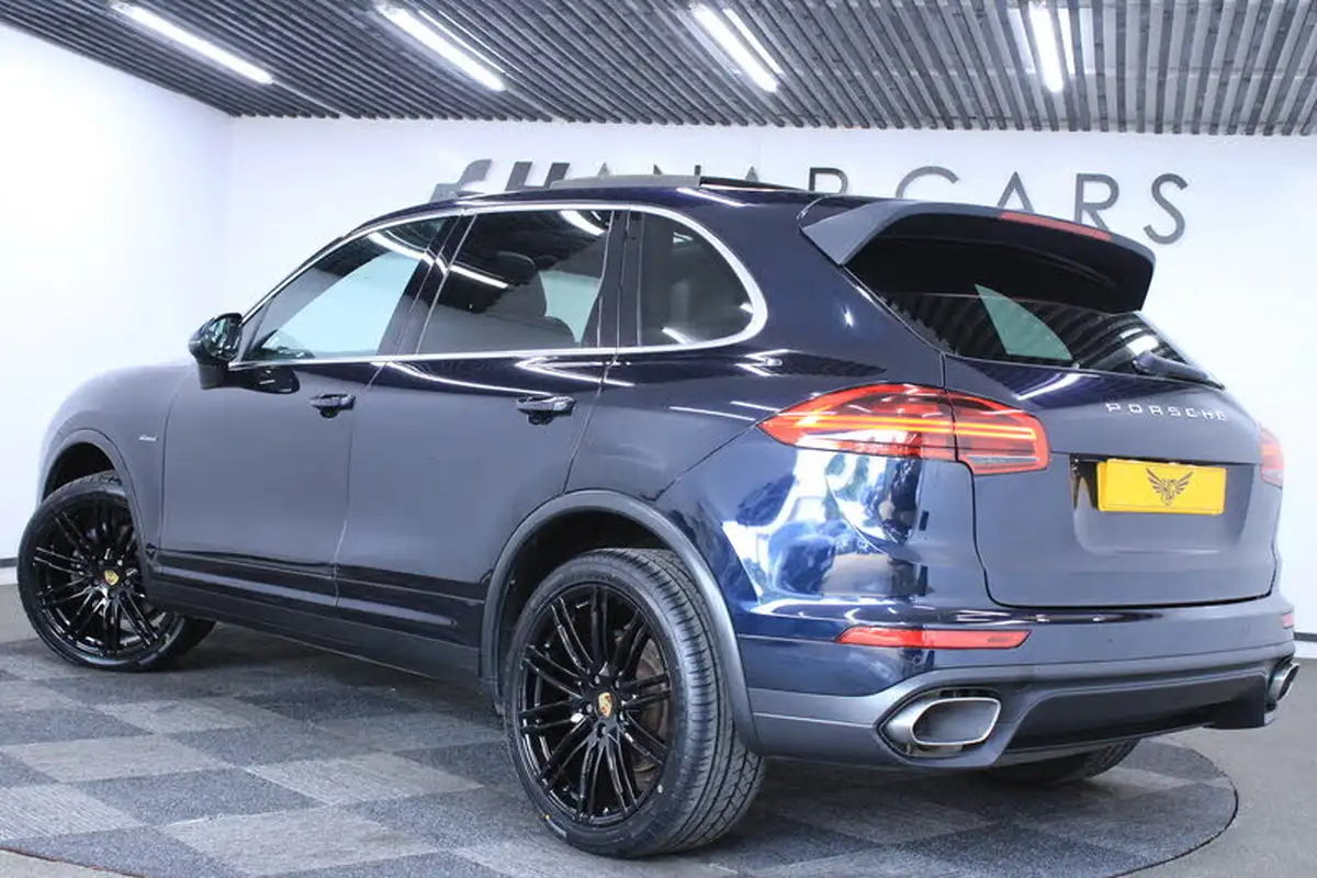 2016-porsche-cayenne-30td-big-1
