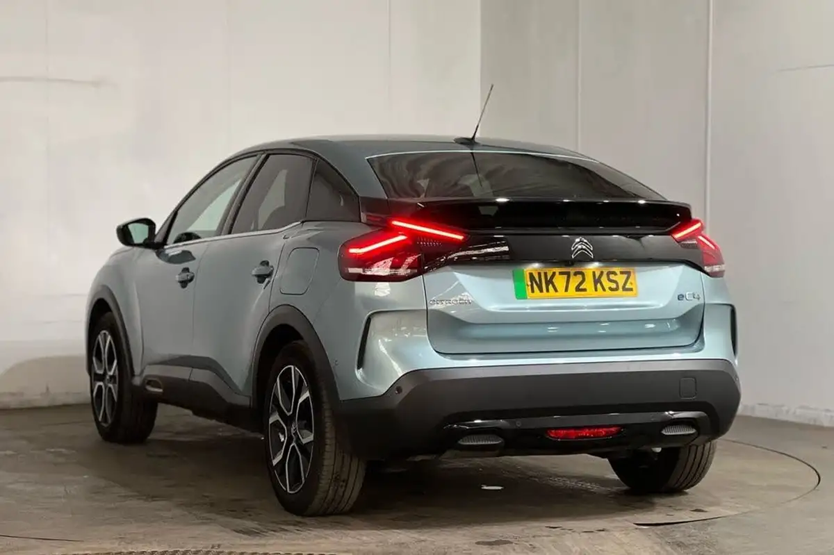 2022-citroen-c4-e-c-series-edition-big-22