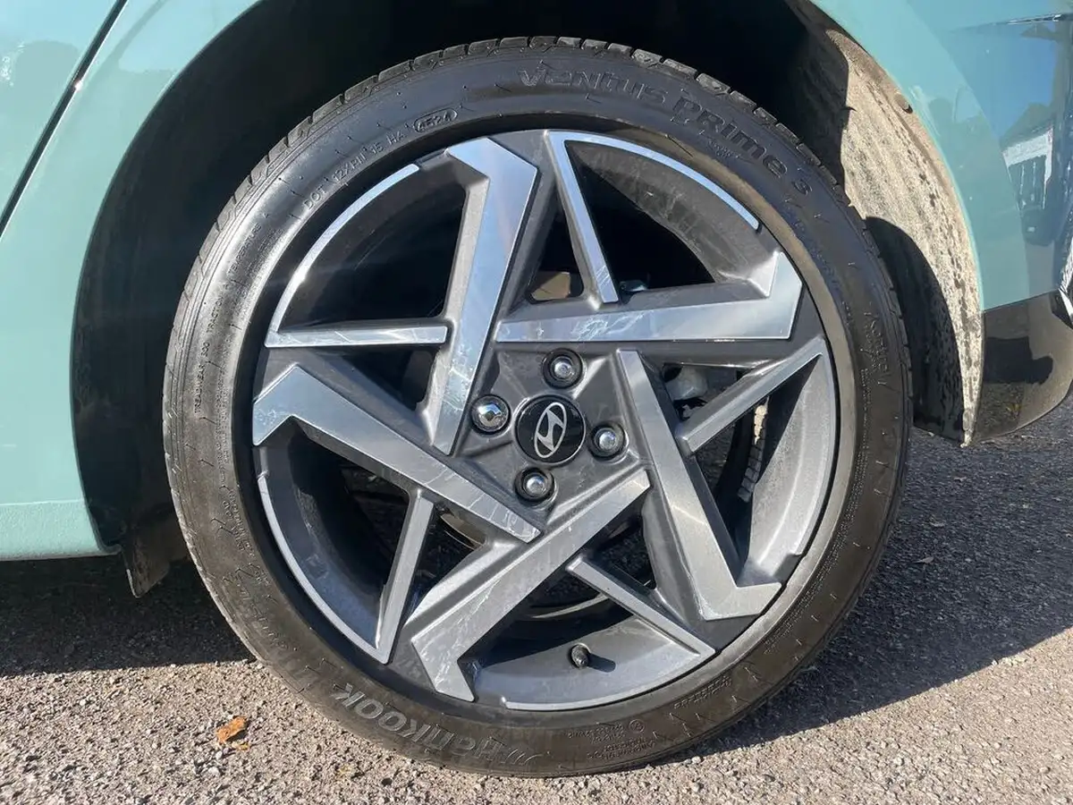 2025-hyundai-i20-10-t-gdi-premium-dct-big-8