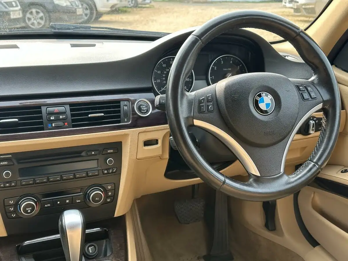2012-bmw-3-series-20-318i-exclusive-edition-auto-big-37