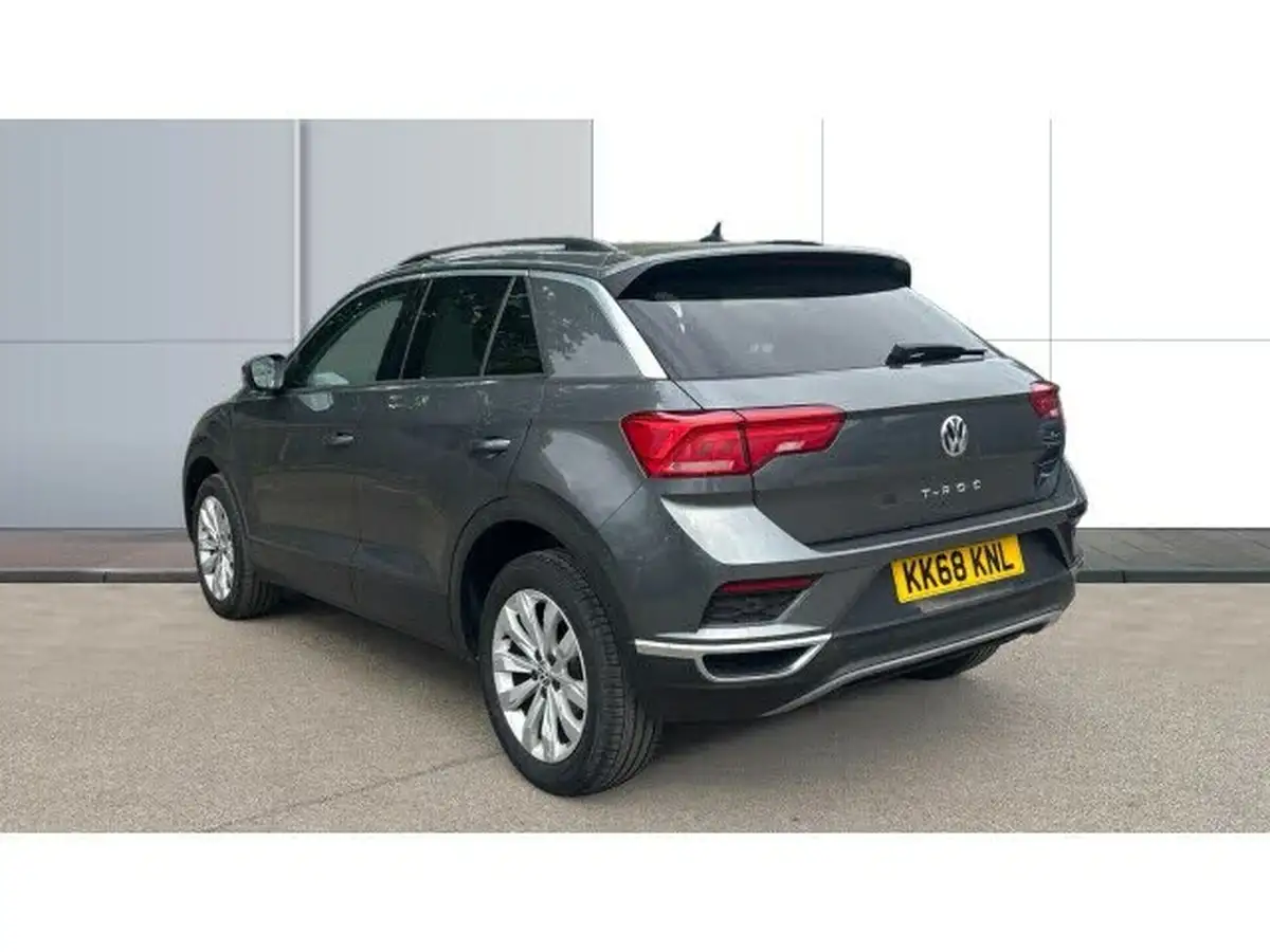2019-volkswagen-t-roc-15-tsi-se-dsg-big-1