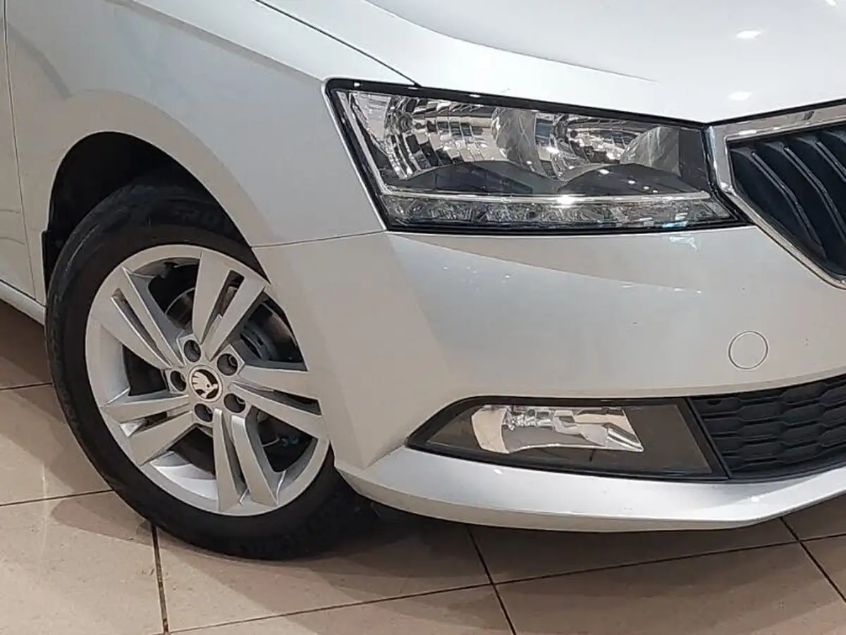 2019-skoda-fabia-10-tsi-se-95ps-estate-big-8