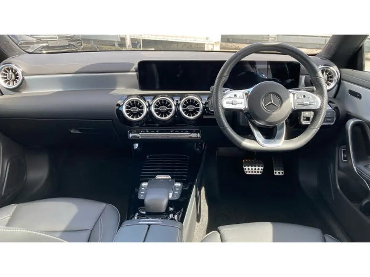 2022-mercedes-benz-cla-13-cla-180-amg-line-premium-plus-coupe-4d-big-9