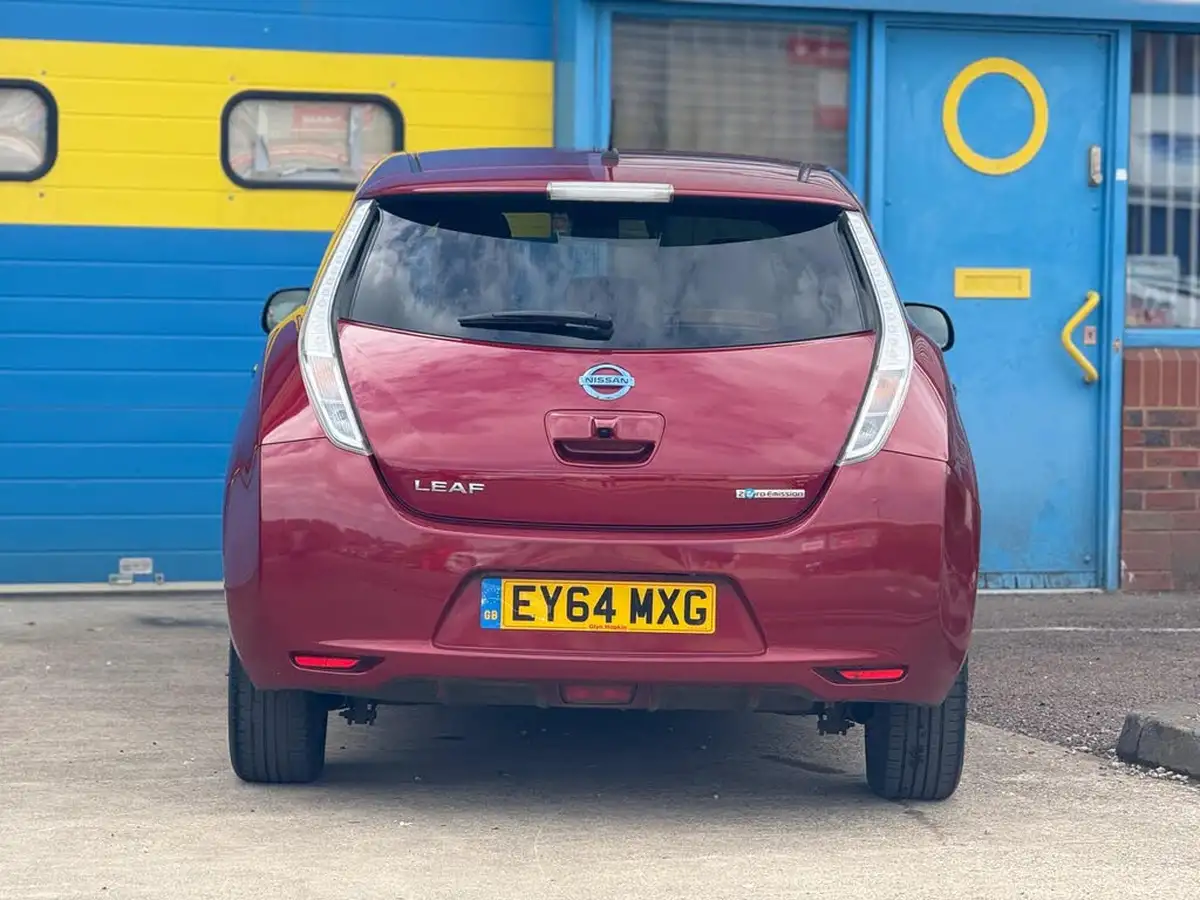 2014-nissan-leaf-e-acenta-big-25