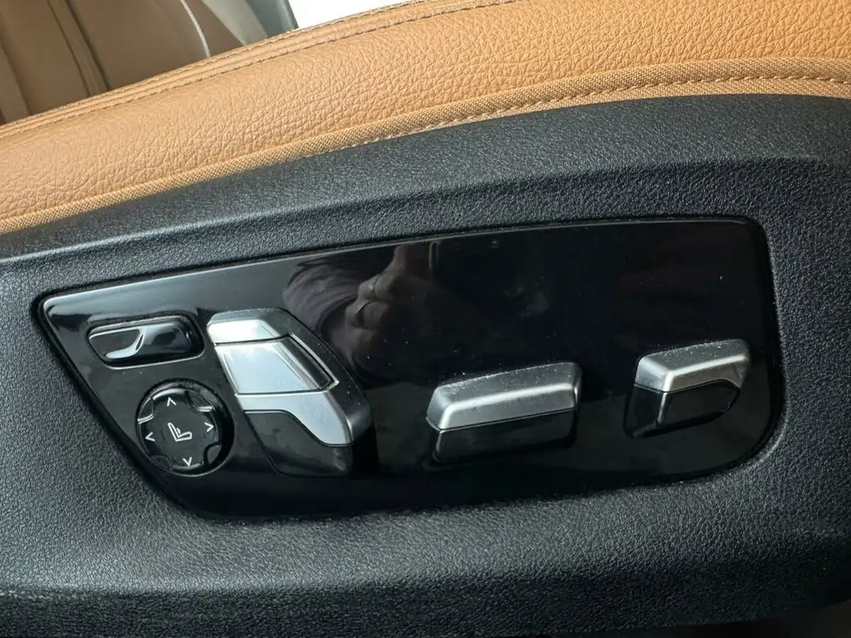 2021-bmw-5-series-20-530e-se-touring-5d-big-17