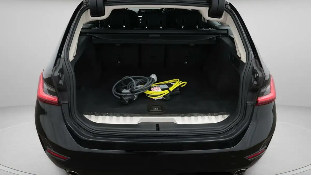 2022-bmw-3-series-20-330e-se-pro-touring-5d-big-17