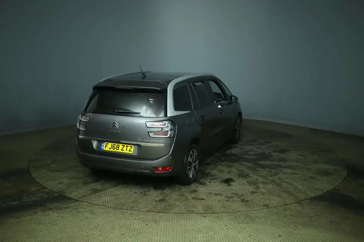 2018-citroen-grand-c4-spacetourer-15bluehdi-flair-big-2