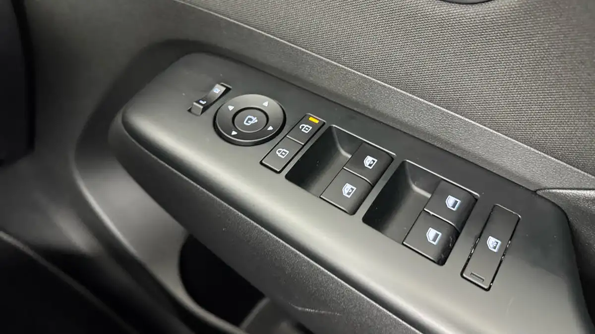2024-hyundai-kona-e-advance-156ps-48kwh-big-23