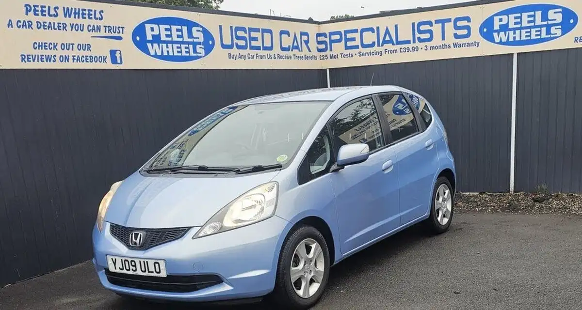 2009-honda-jazz-14-es-big-2