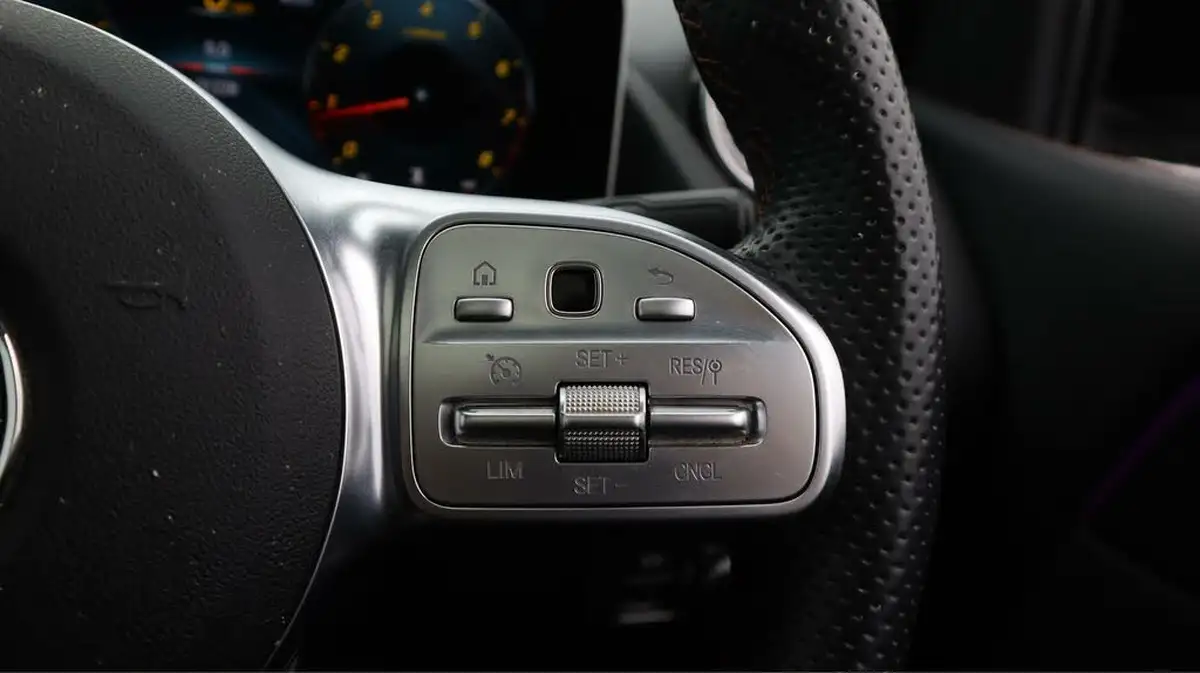 2020-mercedes-benz-b-class-13-b200-amg-line-premium-plus-big-27