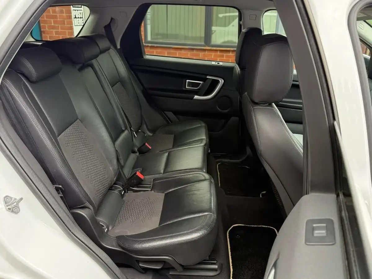 2017-land-rover-discovery-sport-20td4-se-tech-180ps-station-wagon-auto-big-14