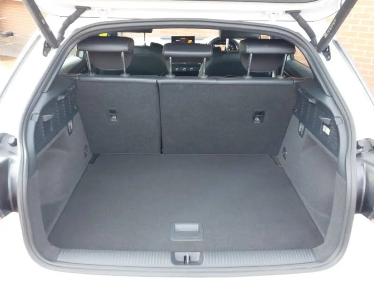 2022-audi-q2-10-30-tfsi-s-line-big-7