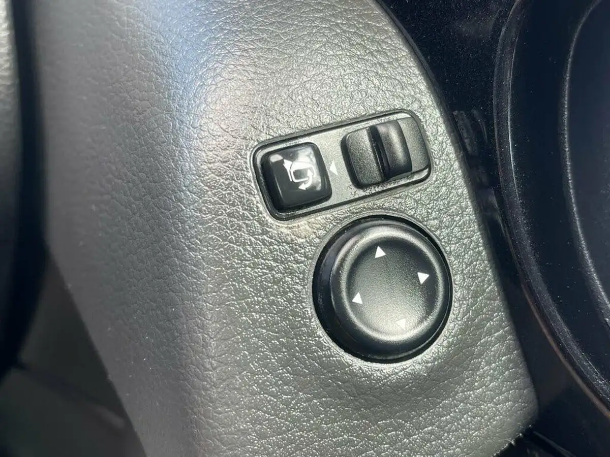 2016-nissan-qashqai-15dci-tekna-big-14