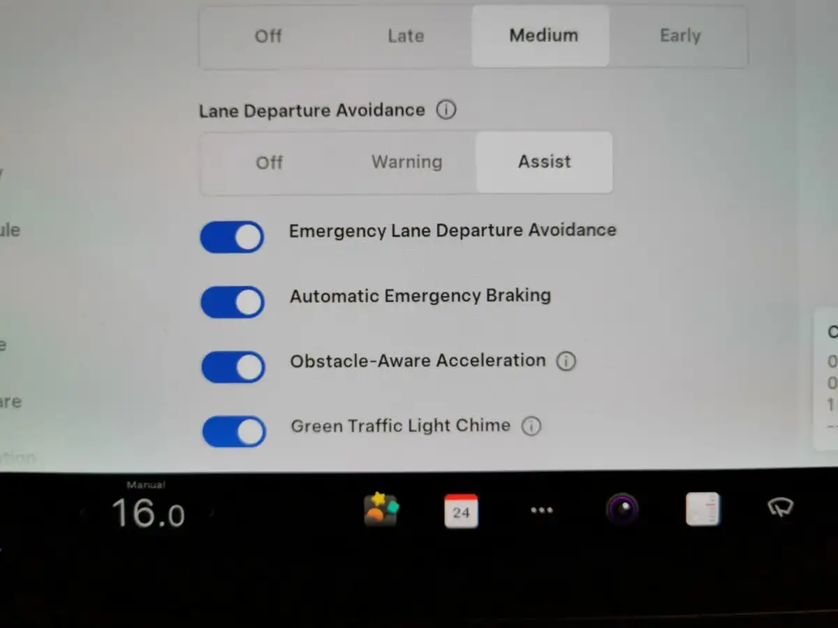 2020-tesla-model-3-e-long-range-big-26