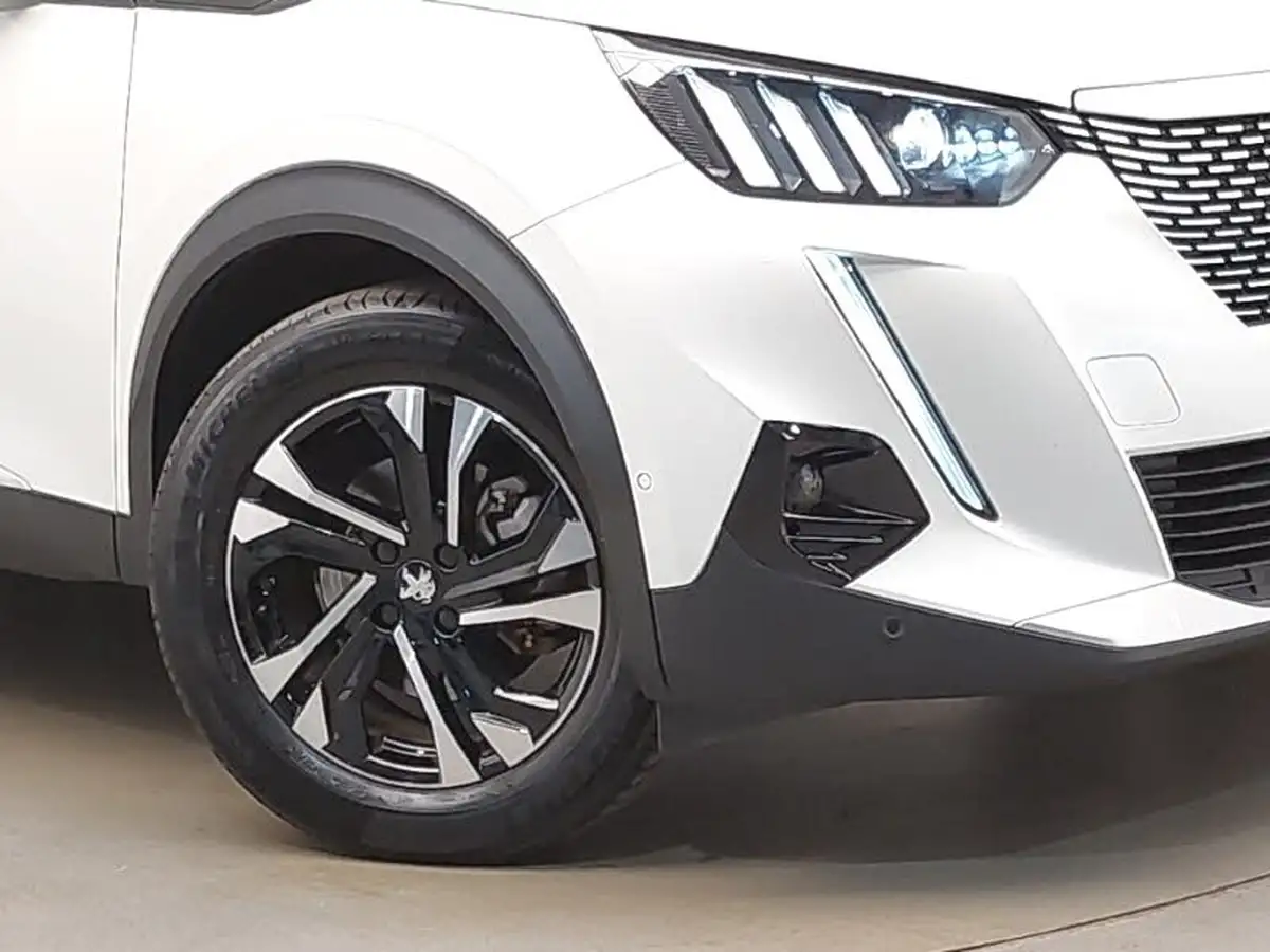 2022-peugeot-2008-suv-e-gt-big-8