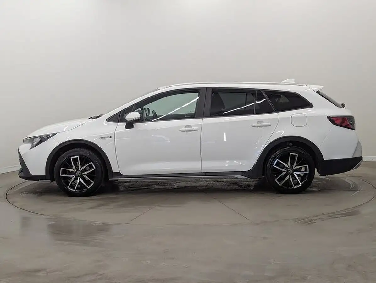 2021-toyota-corolla-18-vvt-i-trek-big-8