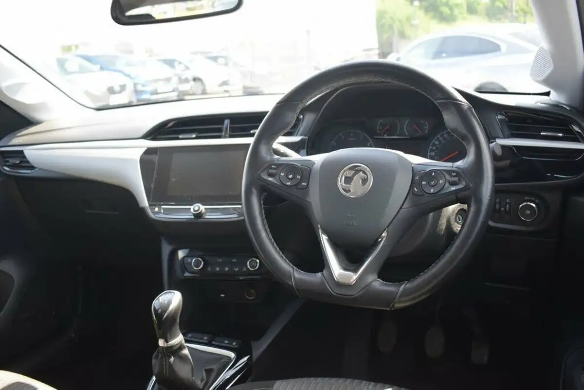 2021-vauxhall-corsa-12i-se-premium-big-1