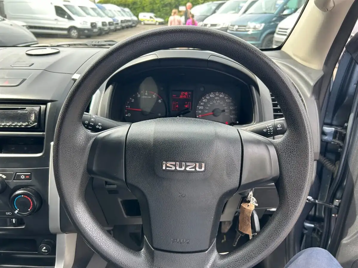 2015-isuzu-d-max-25td-eiger-big-20