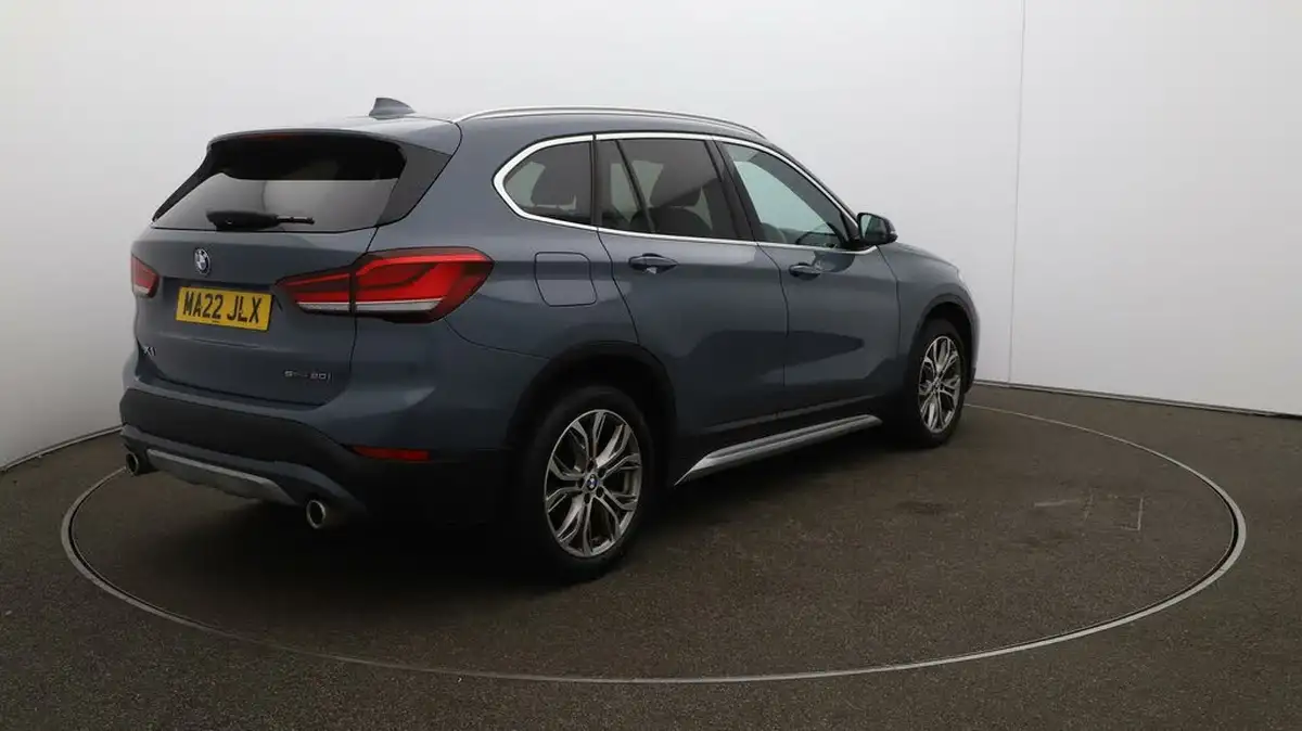2022-bmw-x1-20-sdrive20i-xline-big-53