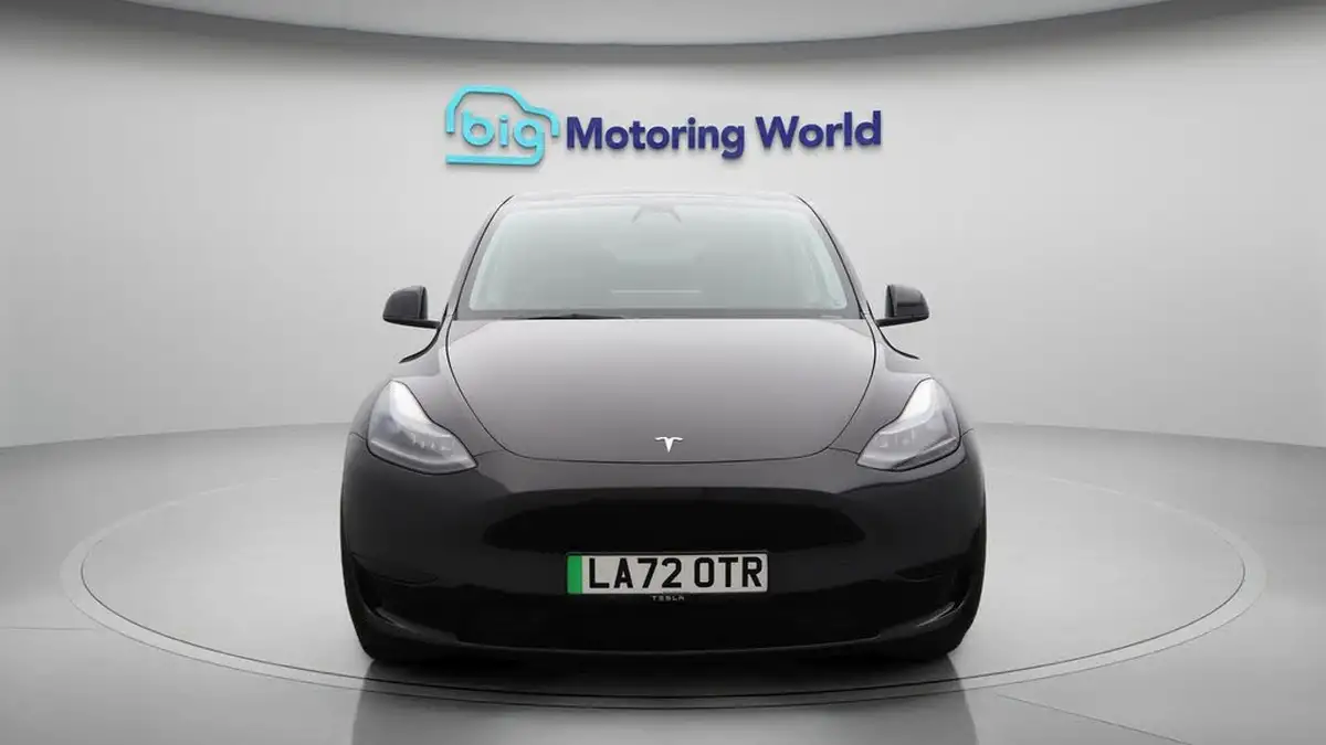 2022-tesla-model-y-e-rwd-big-2