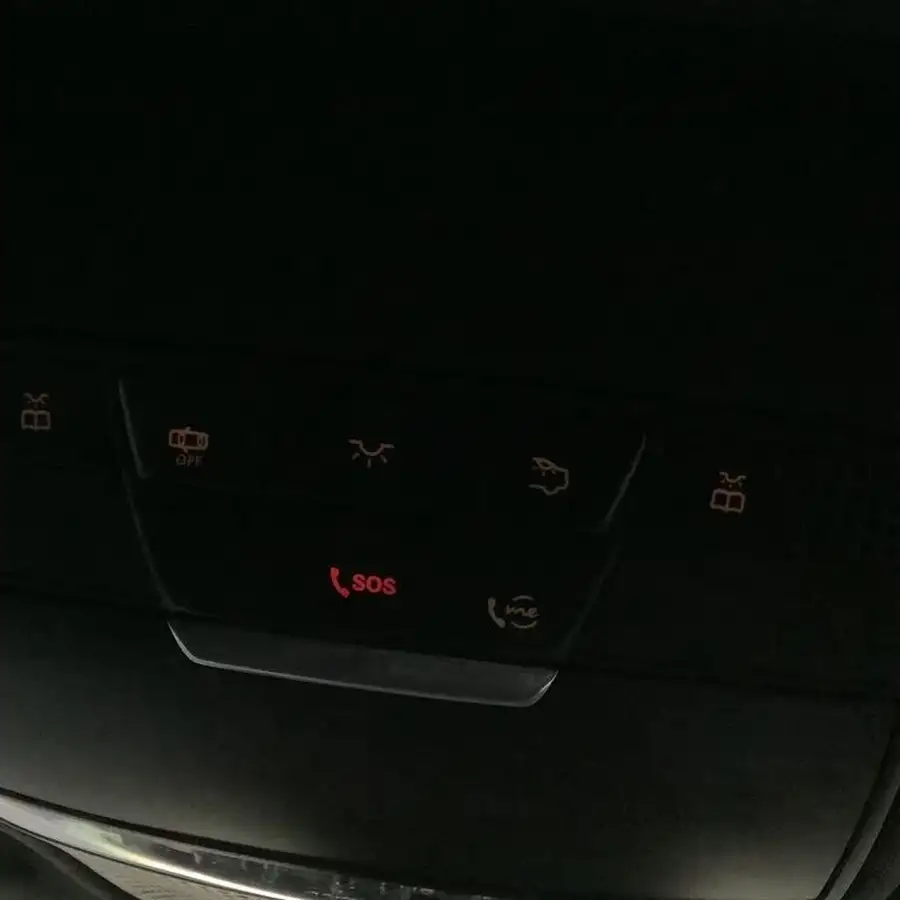2021-mercedes-benz-eqc-e-eqc-400-amg-line-premium-big-10