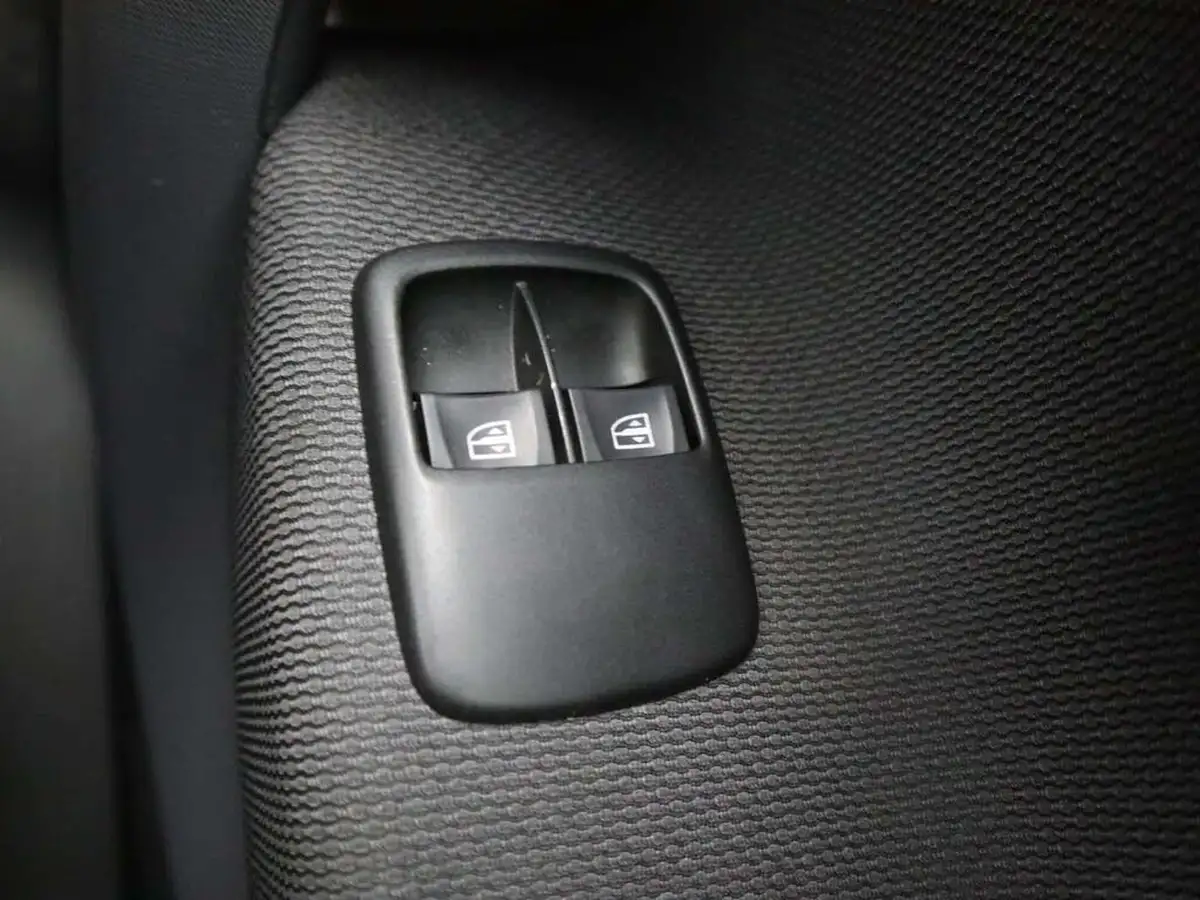 2018-smart-fortwo-10-prime-sport-premium-coupe-twinamic-big-23