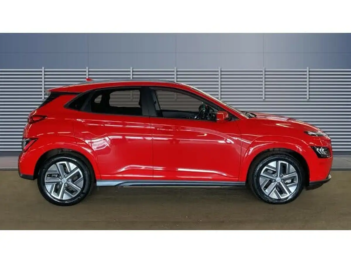 2022-hyundai-kona-e-premium-204ps-64kwh-7kw-obc-big-4