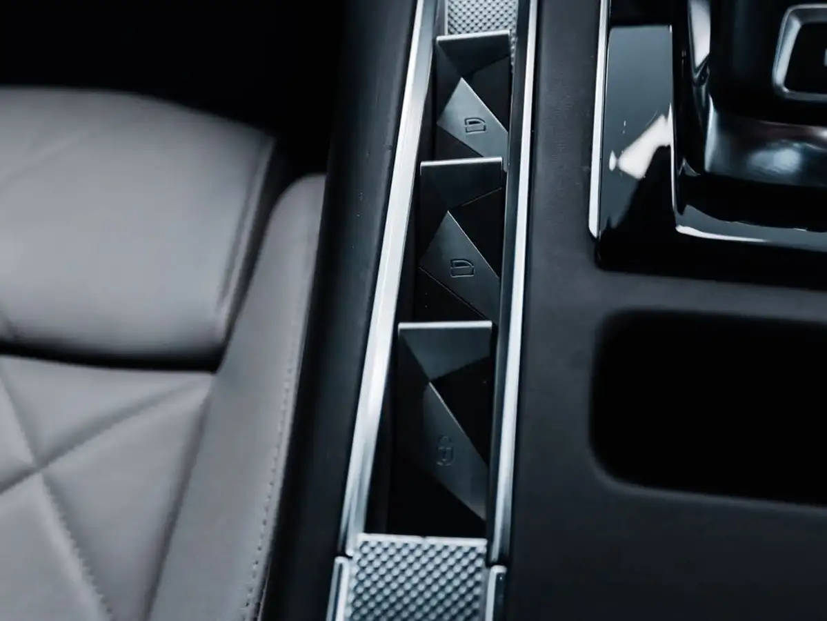 2020-ds-ds-7-crossback-16-puretech-prestige-225ps-big-48