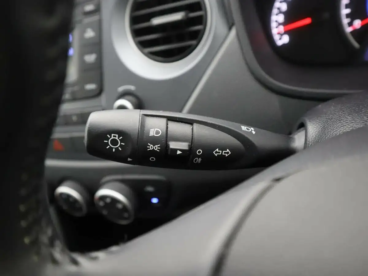 2019-hyundai-i10-12-se-auto-big-31